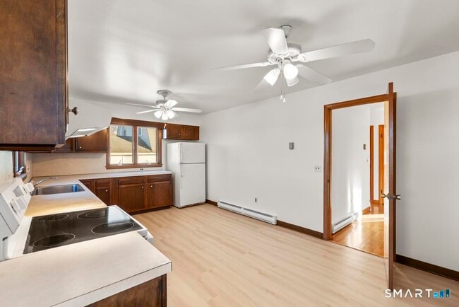 Building Photo - 16 Harold Ave