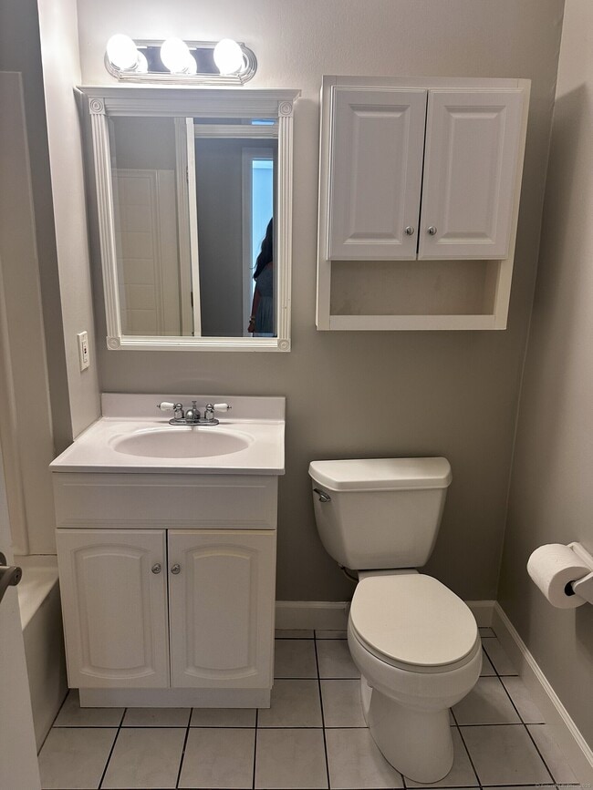 Building Photo - 100 Oxbow Dr