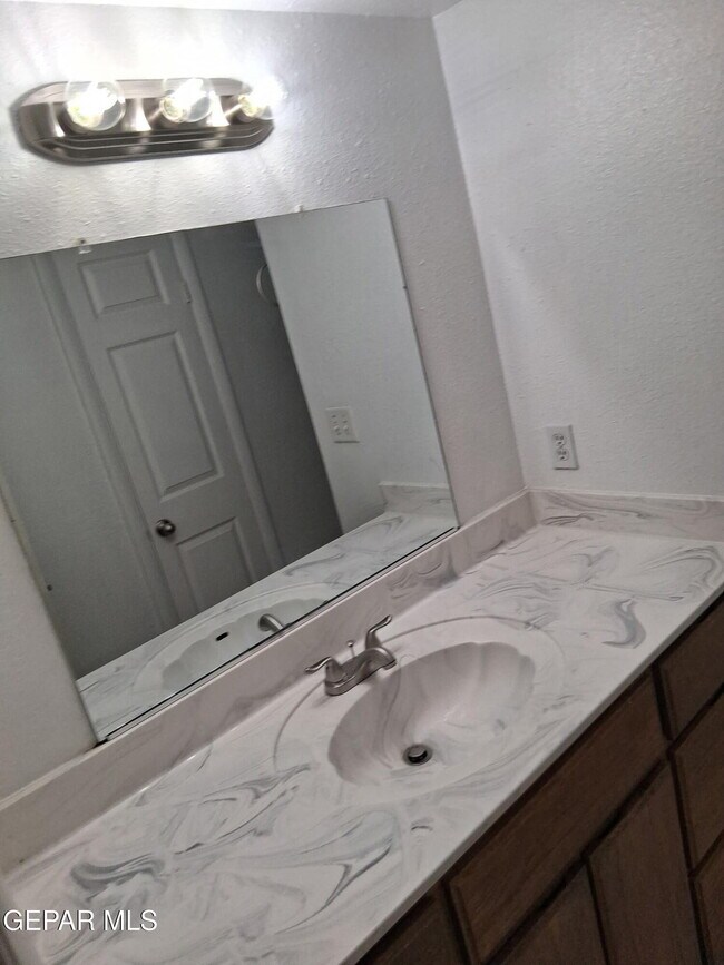 Foto del edificio - 2807 Beachcomber Dr