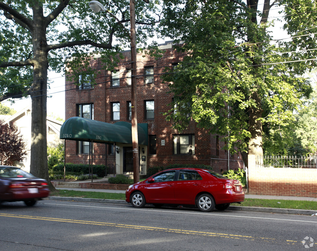 Building Photo - 5740 Colorado Ave NW