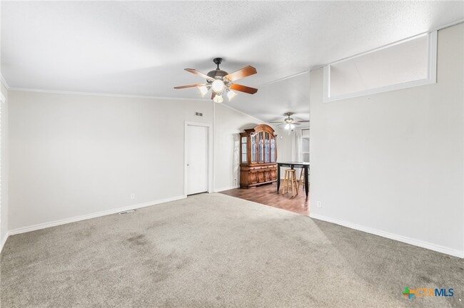 Foto del edificio - 2676 Pahmeyer Rd