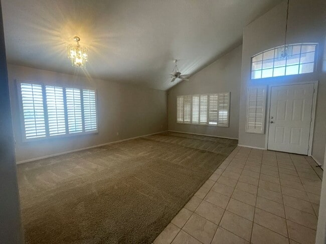 Building Photo - 922 N Sicily Dr