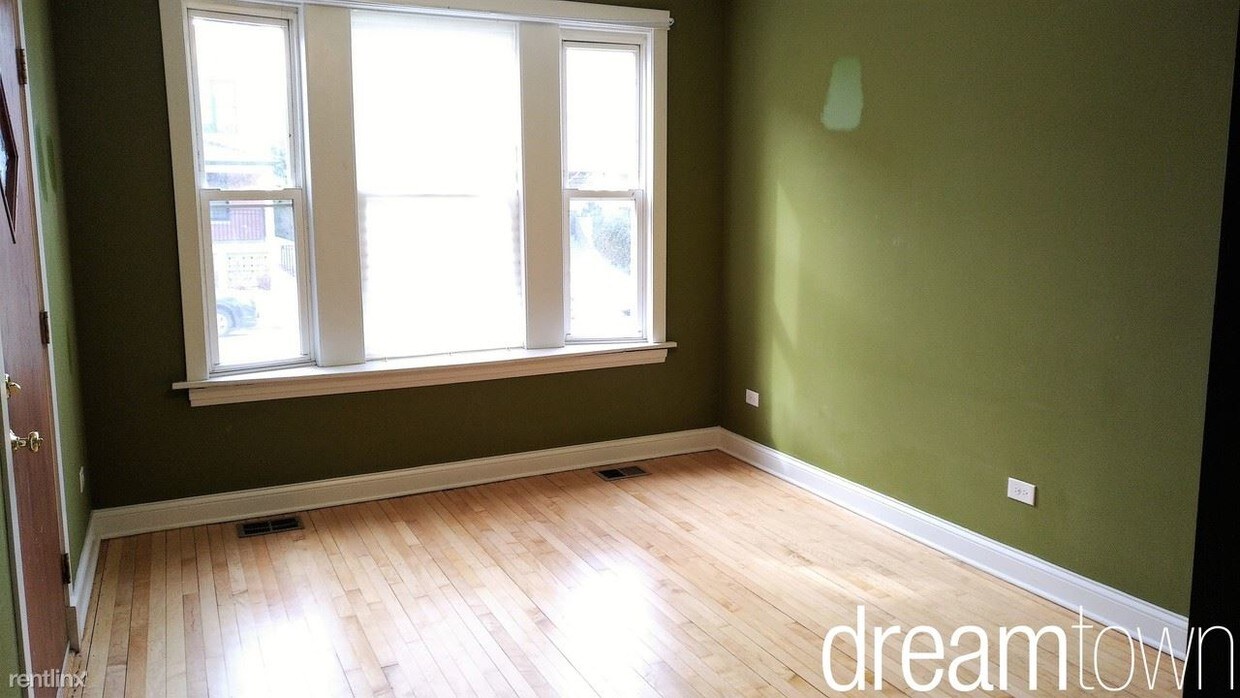 Primary Photo - 4525 N Claremont Ave
