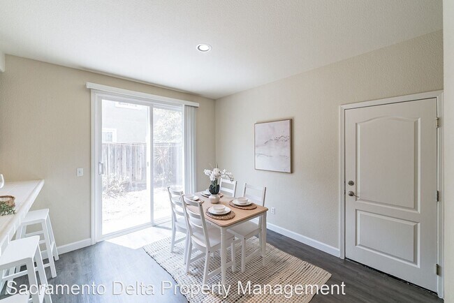 Foto del edificio - 4 br, 2.5 bath House - 10 Enclave Place