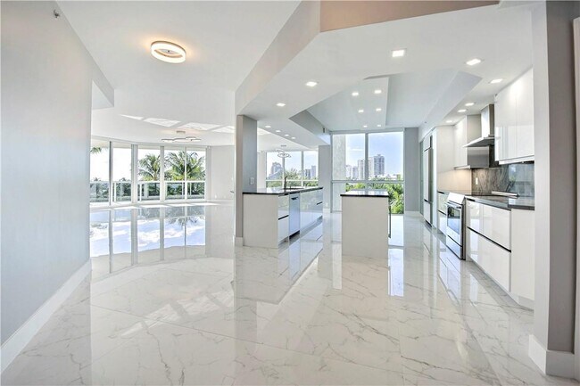 Foto del edificio - 3100 N Ocean Blvd