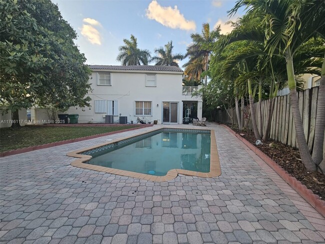 Foto del edificio - 4653 NW 94th Pl