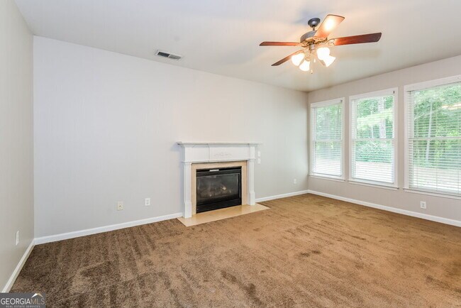 Building Photo - 226 Elmbrook Ln