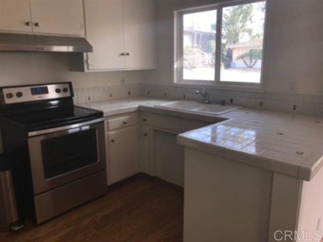 Foto del edificio - 344 Ricardo Pl