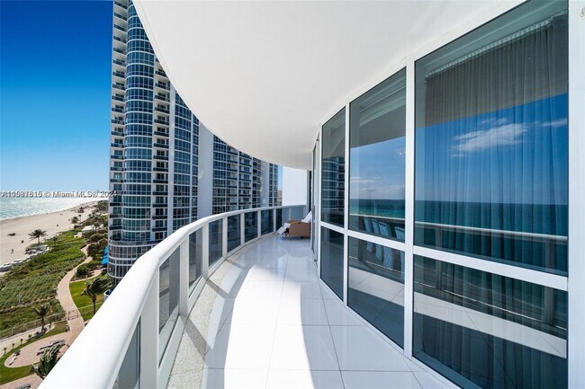 Building Photo - 18201 Collins Ave