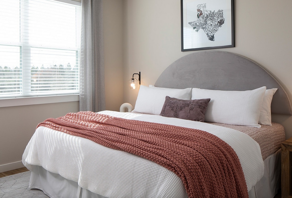 Primary Photo - 22500 Merchants Way