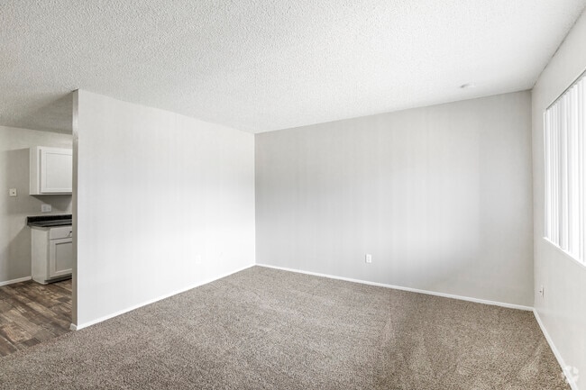 1 BR, 1 BA - 629 SF - MOUNTAIN VISTA