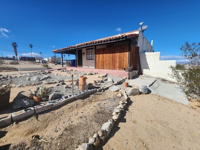 Foto del edificio - 73752 Crestview Dr