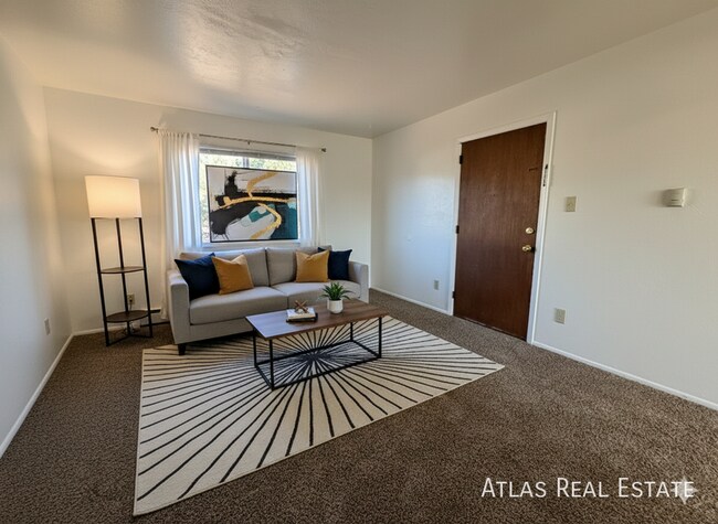 Foto del edificio - 4206 Forest Hill Ct