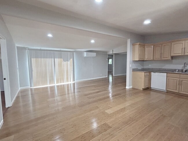 Building Photo - Single family home in highly desirable Ran...