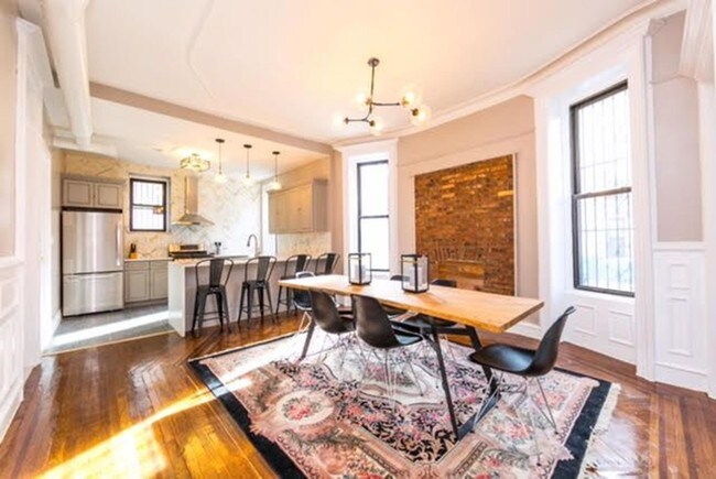 Building Photo - 429 3rd Street