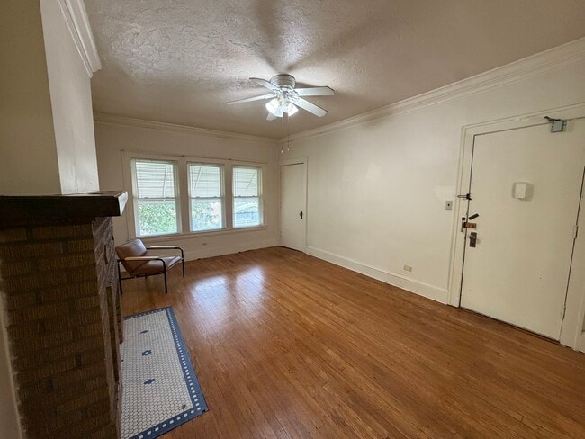 Building Photo - 1357 Phelps Ave