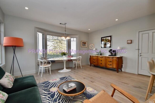 Foto del edificio - 115 Harrison Ave
