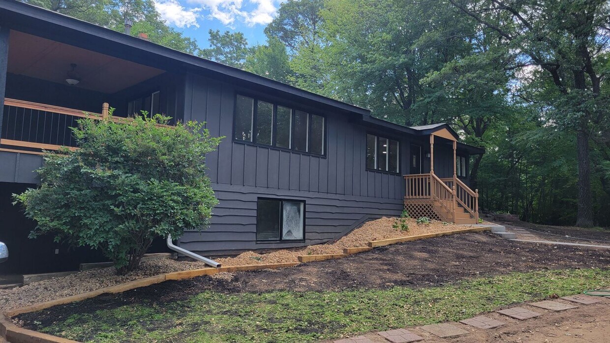 Foto principal - 4 br, 2 bath House - 22xxx Durant Street NE