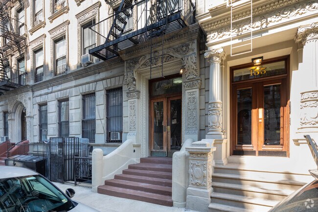 Building Photo - 157 W 80th St