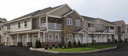 Building Photo - 12 Stoneledge Dr