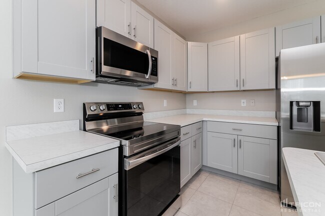 Building Photo - 1208 Salisbury Dr