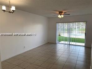Building Photo - 895 Twin Lakes Dr