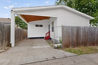 Building Photo - 1305 NW 14th St