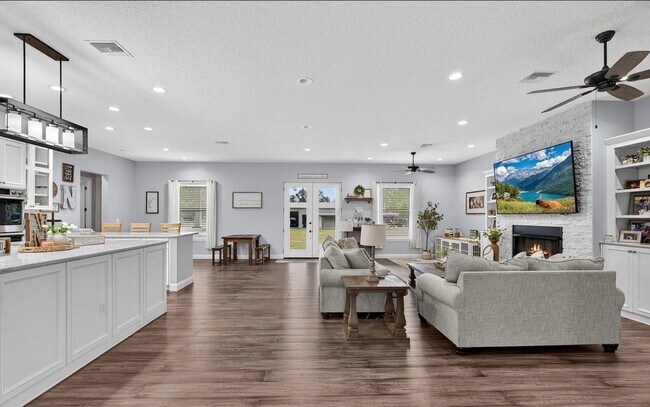 Building Photo - 14157 Glen Farms Dr