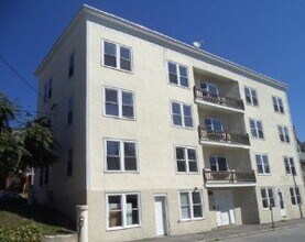 Building Photo - 186 Prichard St