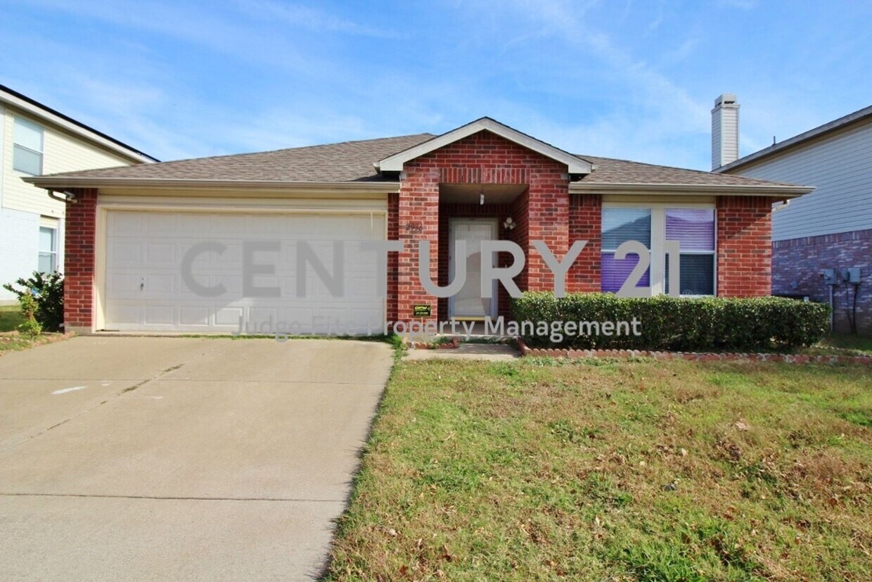 2936 Santa Sabina Dr, Grand Prairie, TX 75052 House Rental in Grand
