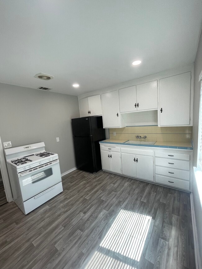 Foto del edificio - 619 Westacre Rd