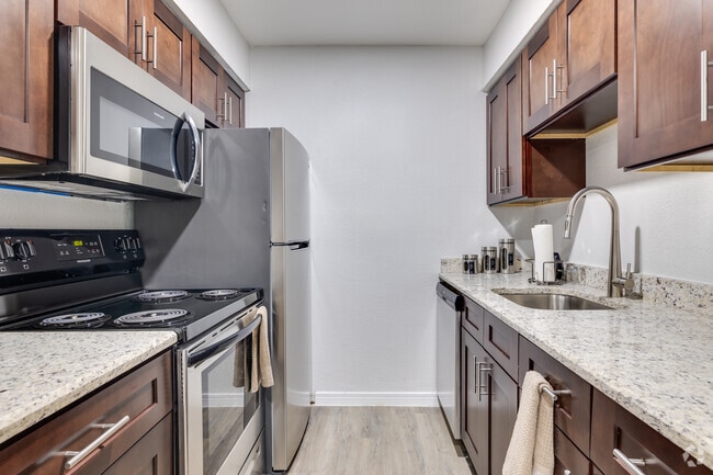 1BR, 1BA- 725SF - Stonebrook Gated Community