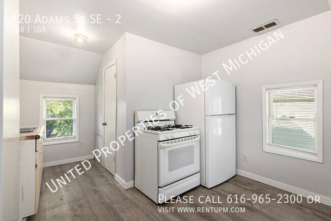 Foto del edificio - 820 Adams St SE