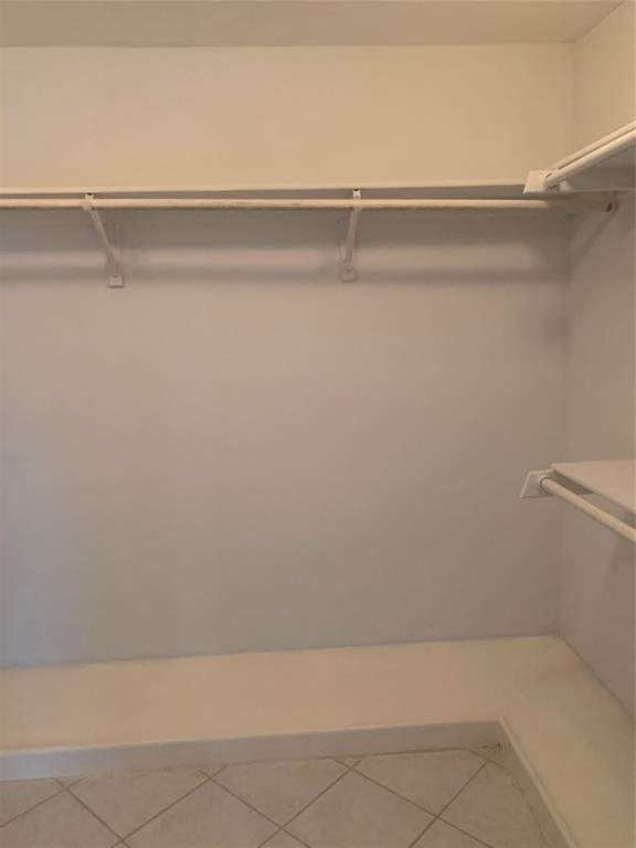Foto del edificio - 4025 Silverwood Dr