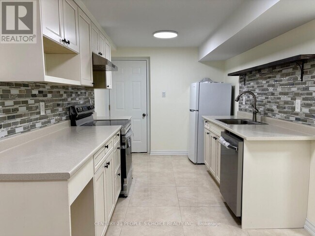 Building Photo - 24 Yardmaster Dr