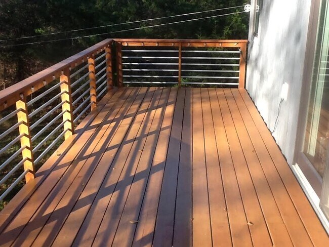 Foto del edificio - 515 E 1700 Rd