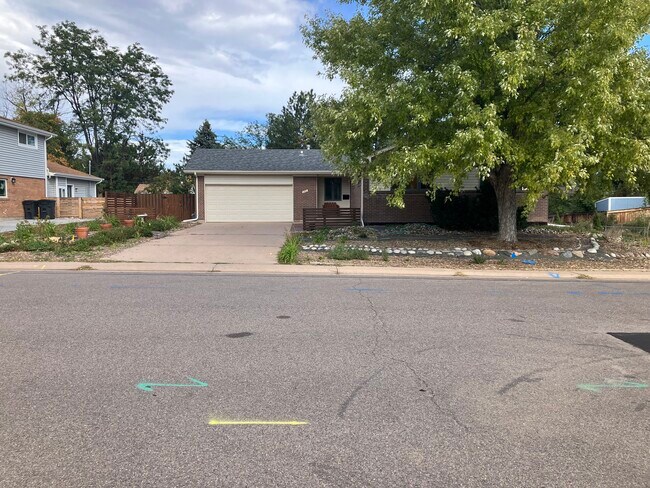 Building Photo - 1451 E Costilla Ave