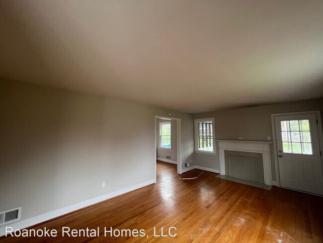 Foto del edificio - 3 br, 2 bath House - 2719 Florida Ave