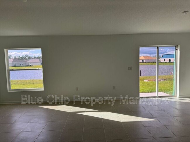 Foto del edificio - 2295 Green Valley St