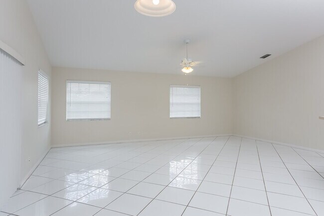 Foto del edificio - 1200 Columbine Pl