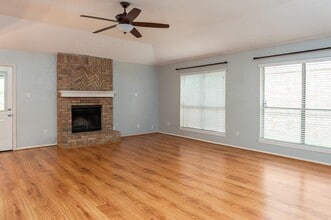 Building Photo - 2318 Colonial Ridge Dr