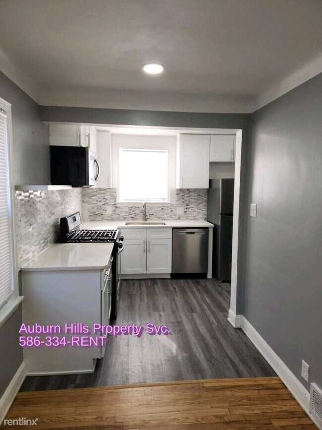 3 br, 1 bath House Hazel Park Bungalow House for Rent in Hazel