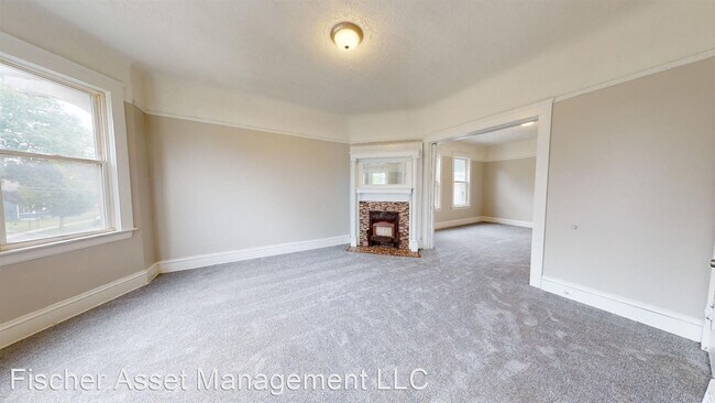 Foto del edificio - 2 br, 1 bath Apartment - 1903 Holmden