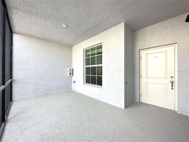 Building Photo - 14204 Heritage Landing Blvd