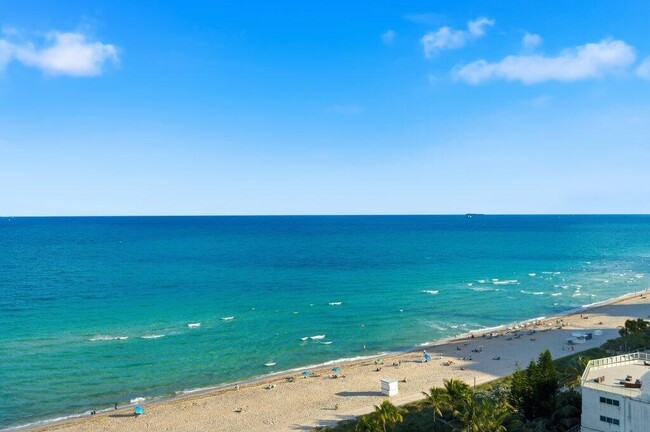 Building Photo - 5555 Collins Ave