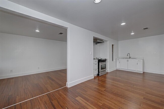 Building Photo - 3019 Friar Point Rd