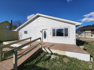 Building Photo - 139 McNamara Ave