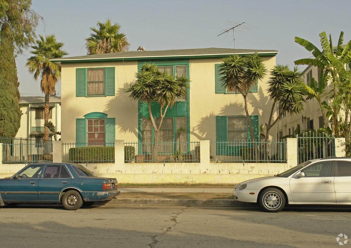 Building Photo - 1648 S St Andrews Pl
