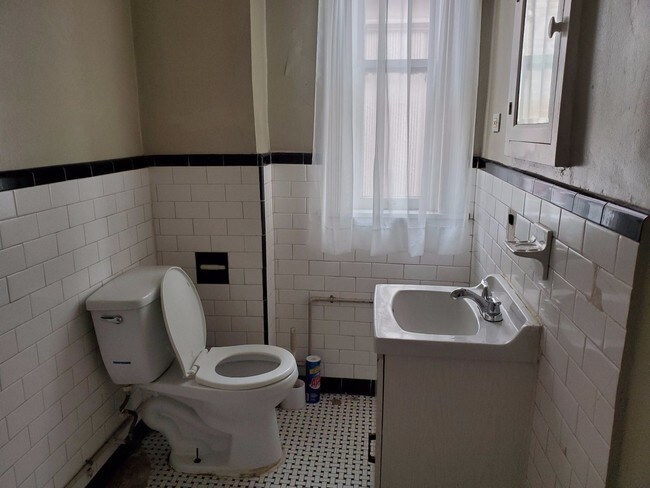 Foto del edificio - 242 E Orange St
