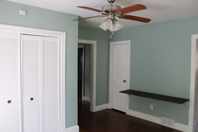 Foto del edificio - Spacious 4-Bedroom Home with Pool! "ASK ABOUT OUR ZERO-DEPOSIT OPTION"